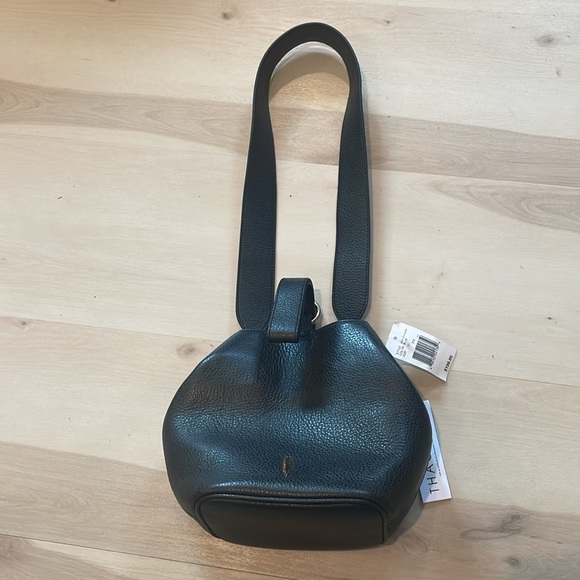 NWT THACKER LOREN genuine leather BUCKET BAG - Picture 3 of 10